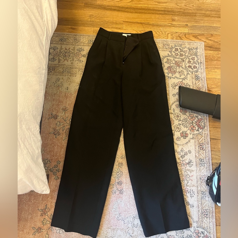 Aritzia babaton trouser. Pleated pant